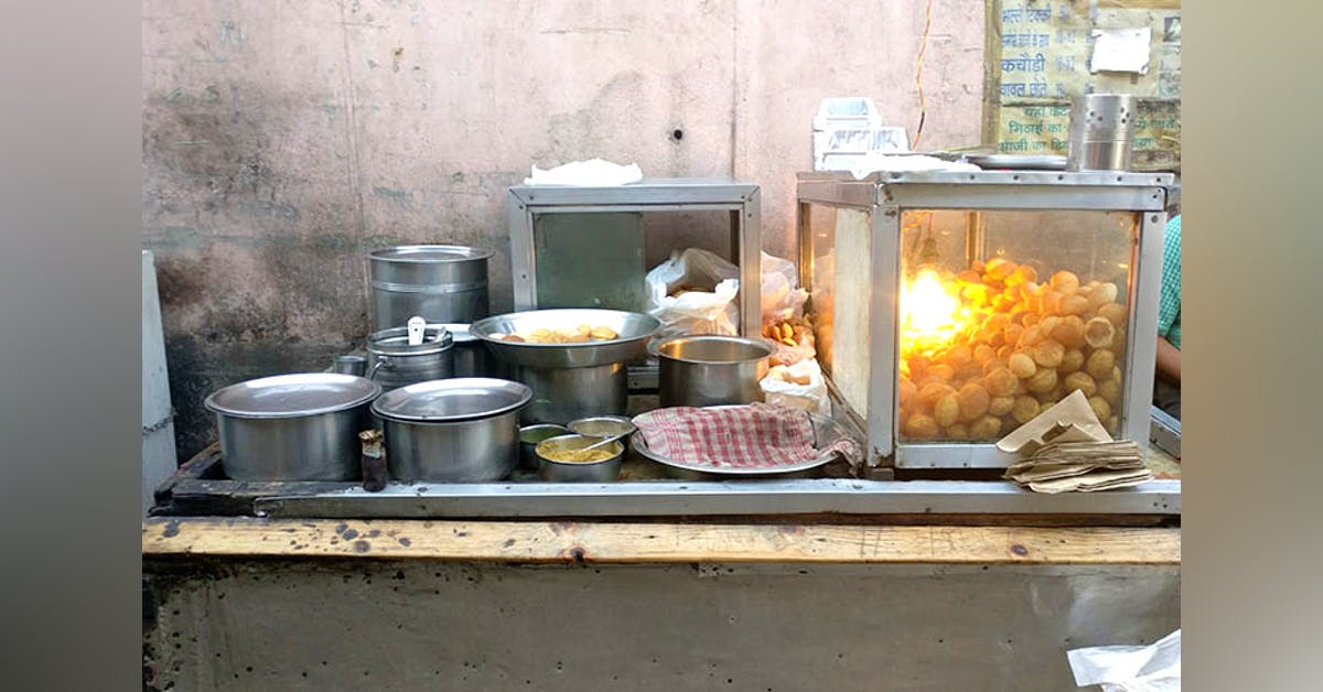 Street Food Game Strong: This Place Has Been Serving Golgappas & Papdi  Chaat For 25 Years! | LBB