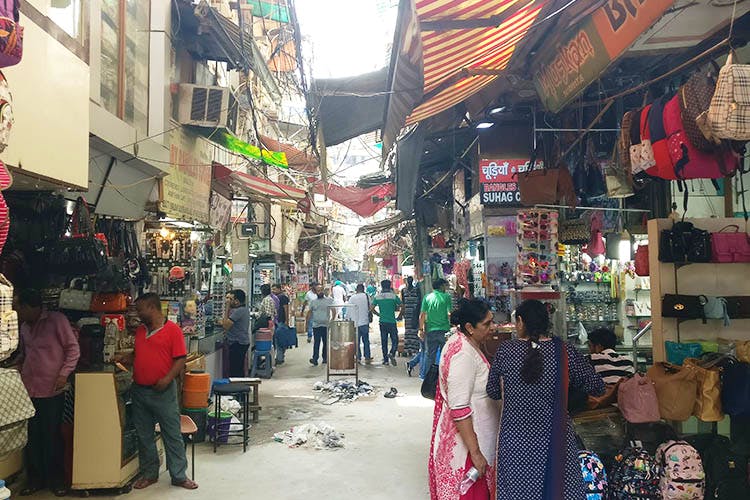 Bazaar,Market,Marketplace,Public space,Town,Human settlement,City,Street,Neighbourhood,Shopping