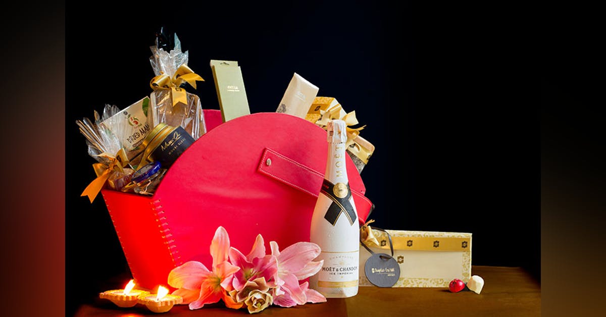 Cookies Cakes Champagne Score The Prettiest Yummiest Diwali Hampers From These Places Lbb