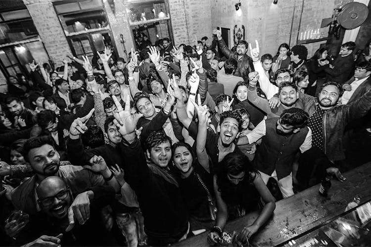 People,Crowd,Monochrome,Black-and-white,Event,Photography,Fun,Crew,Audience,Monochrome photography