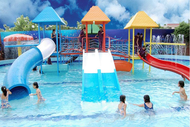 Leisure,Water park,Swimming pool,Leisure centre,Fun,Amusement park,Recreation,Aqua,Park,Vacation