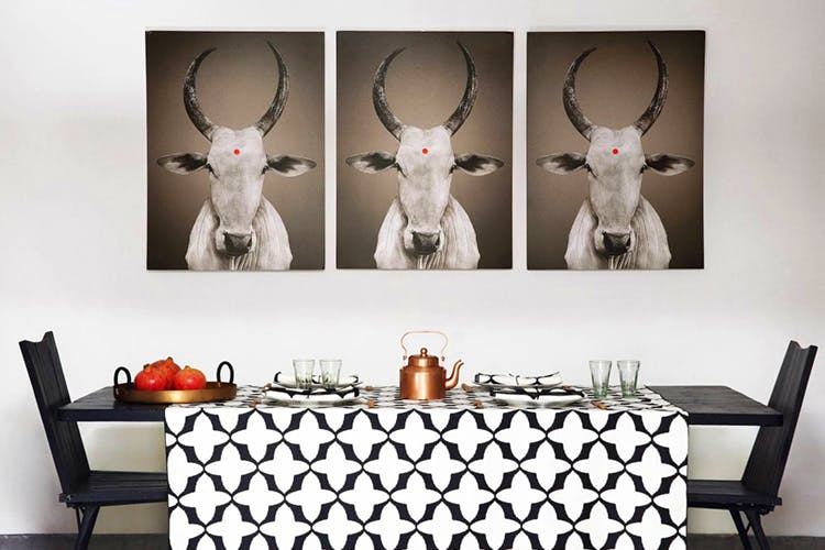 Antler,Room,Table,Furniture,Horn,Dining room,Interior design,Black-and-white,Deer,Antelope
