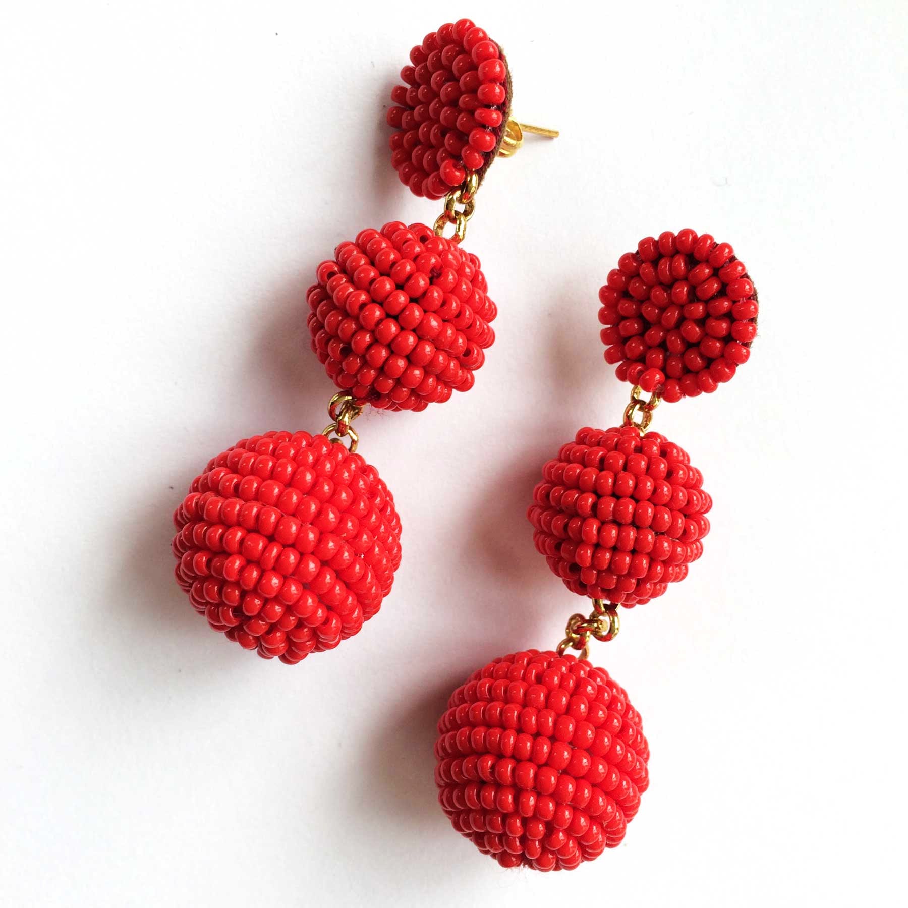 Berry,Red,Fruit,Raspberry,Plant,Blackberry,Fashion accessory,Food,Alpine strawberry,Rubus