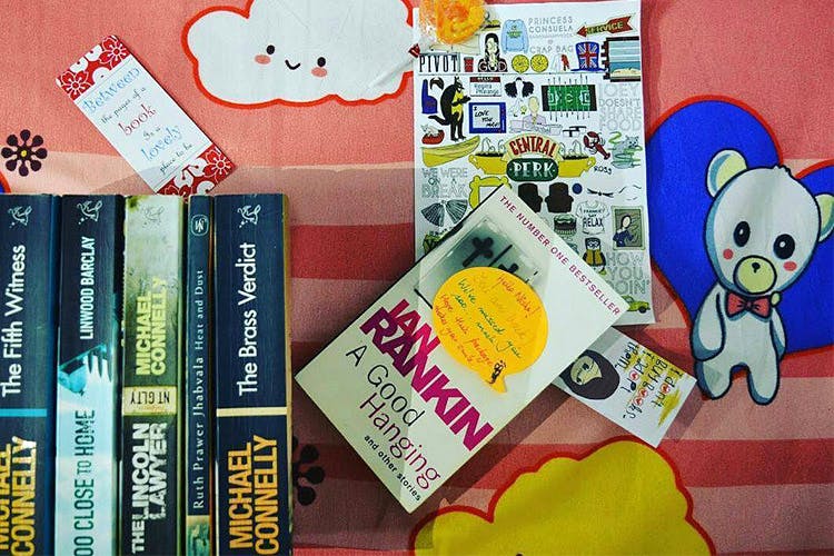 Bookcase,Font,Shelf,Stationery,Illustration