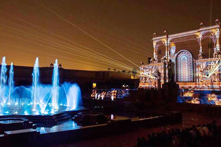 Landmark,Light,Night,Lighting,Metropolis,Fountain,City,Architecture,Water,Water feature