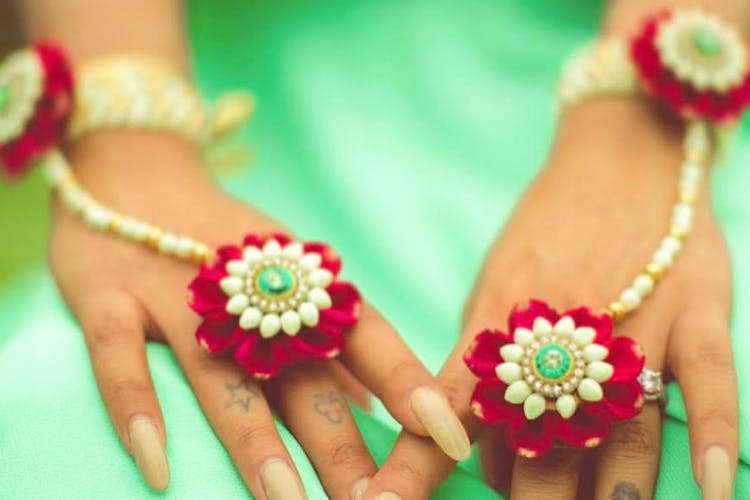 Tagar 2025 flower jewellery