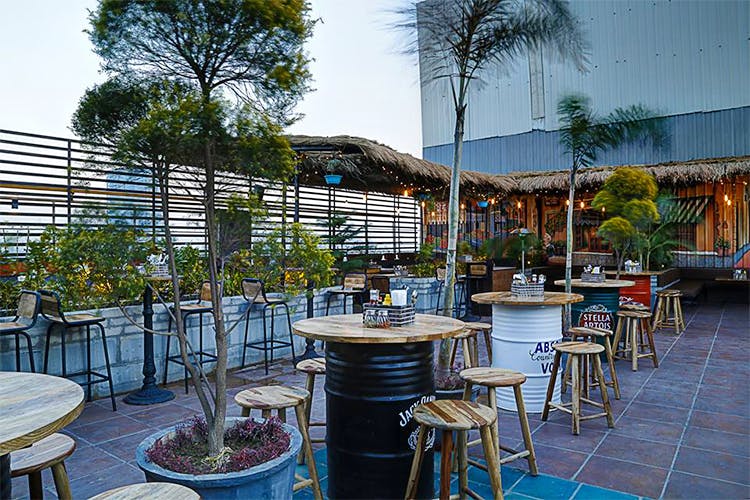 Fam Jams, Dates Or Chilling With Friends 7 Outdoor Restaurants In