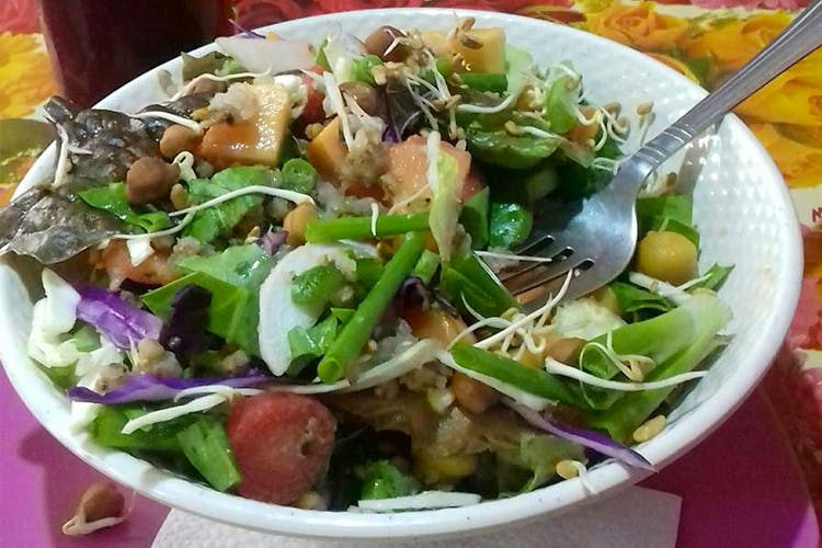 Dish,Food,Salad,Cuisine,Ingredient,Garden salad,Caesar salad,Karedok,Vegetable,Produce