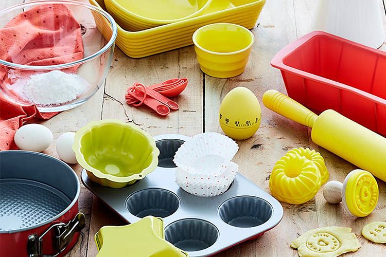 Product,Yellow,Bowl,Plastic,Tableware,Dishware,Mixing bowl,Food,Cup,Cuisine