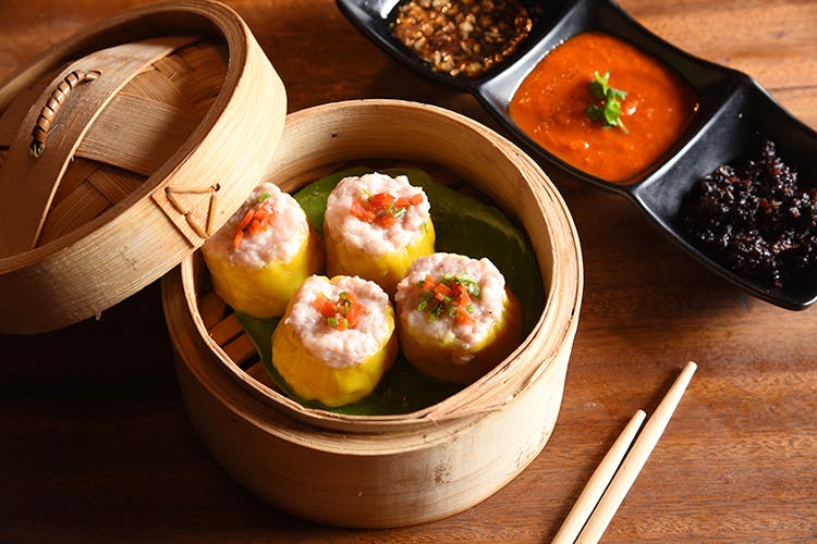 Dish,Food,Cuisine,Dim sum,Ingredient,Shumai,Produce,Chinese food,Comfort food,Dim sim