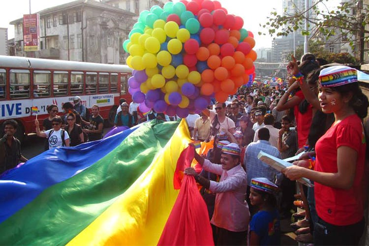 Festival,Event,Public event,Fun,Parade,Balloon,Crowd,Leisure,Carnival,Fête