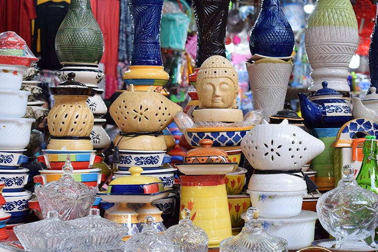 Ceramic,Public space,Pottery,Souvenir,Market,Collection,City,Art,Tableware,earthenware