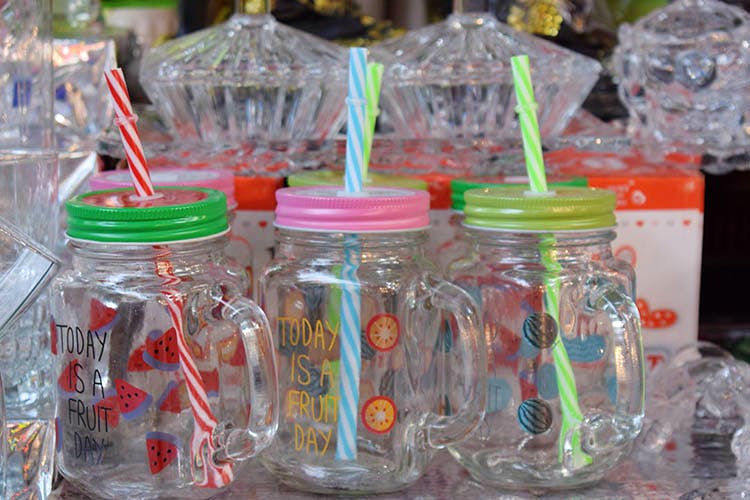 Mason jar,Food storage containers,Drinkware,Tableware,Glass,Home accessories,Plastic