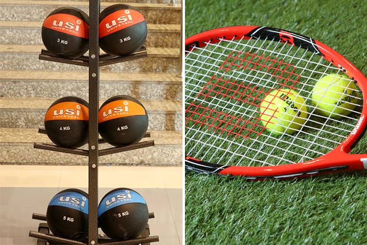 Sports equipment,Ball,Net,Ball game,Personal protective equipment,Sports gear,Racket,Sports,Pesäpallo,Soccer ball
