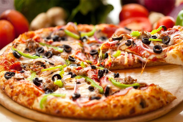 Dish,Pizza,Food,Cuisine,Pizza cheese,California-style pizza,Sicilian pizza,Flatbread,Ingredient,Tarte flambée