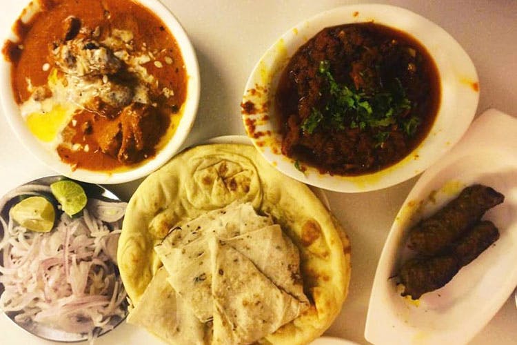 Dish,Food,Cuisine,Ingredient,Naan,Nepalese cuisine,Produce,Meal,Comfort food,Curry