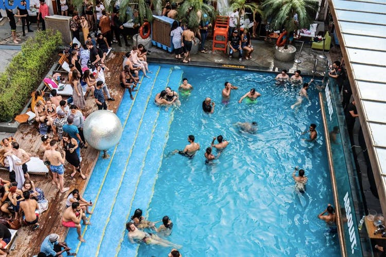 Swimming pool,Leisure,Recreation,Water,Fun,Water park,Leisure centre,Resort town,Amusement park,Vacation