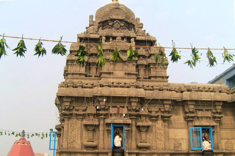 Hindu temple,Temple,Historic site,Place of worship,Building,Holy places,Landmark,Architecture,Temple,Tourism