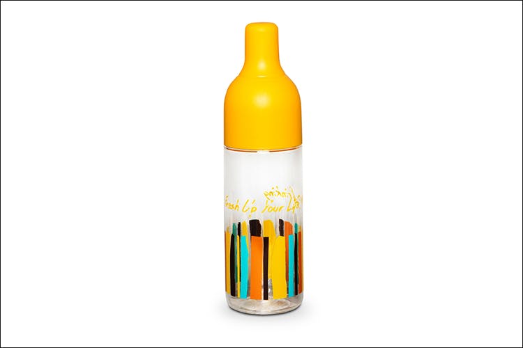 Bottle,Yellow,Product,Glass bottle,Drink,Wine bottle,Plastic bottle,Beer bottle,Soft drink
