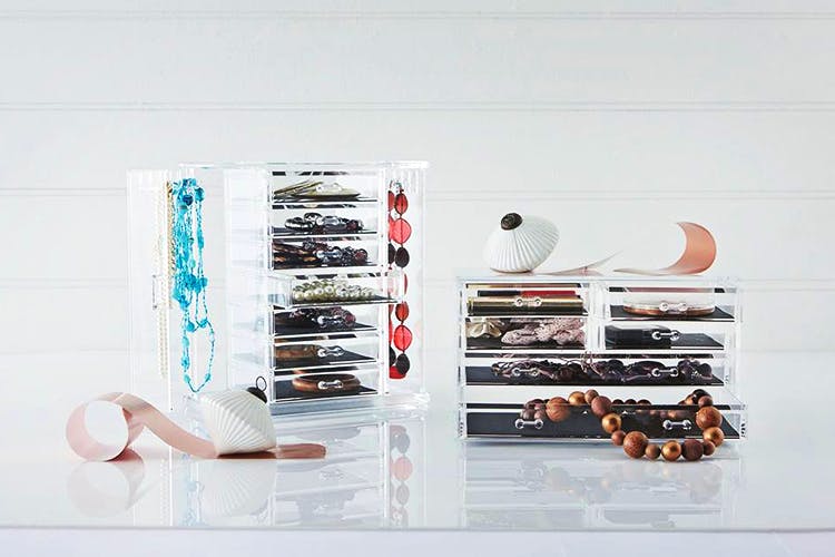 Product,Shelf,Furniture,Eyewear,Design,Shelving,Room,Glasses,Table,Shoe