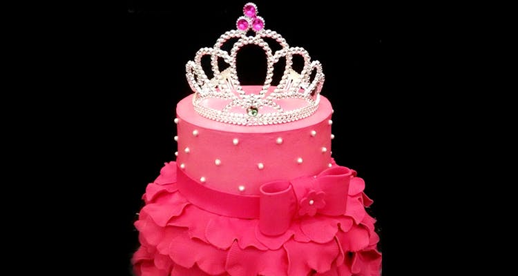 Cake,Cake decorating,Sugar paste,Pink,Icing,Pasteles,Birthday cake,Fondant,Baked goods,Royal icing