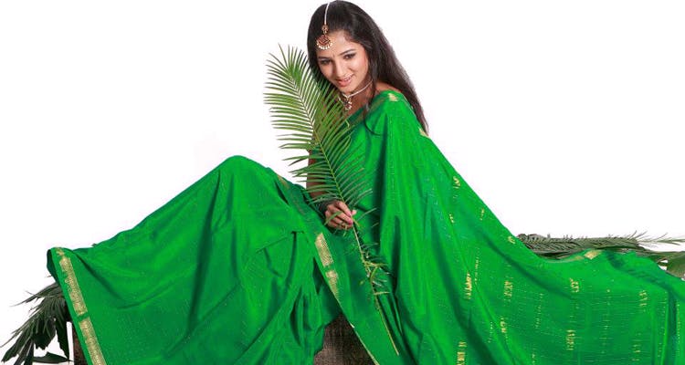 Green,Clothing,Sari,Outerwear,Dress,Formal wear,Fashion design,Costume