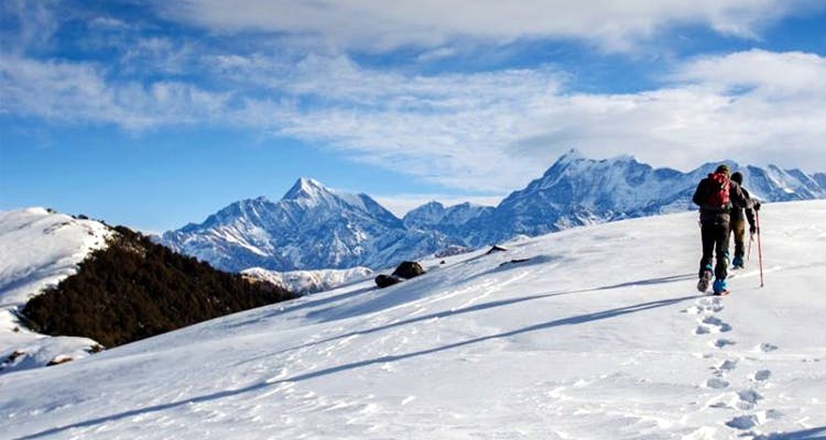 Snow,Mountainous landforms,Mountain,Ski mountaineering,Skiing,Outdoor recreation,Winter,Mountain range,Piste,Recreation