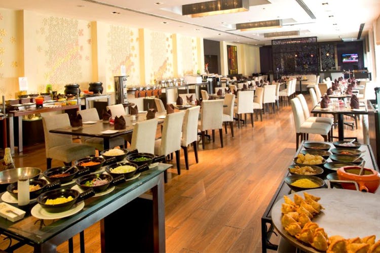 Restaurant,Brunch,Meal,Buffet,Building,Room,Banquet,Interior design,Food,Cuisine