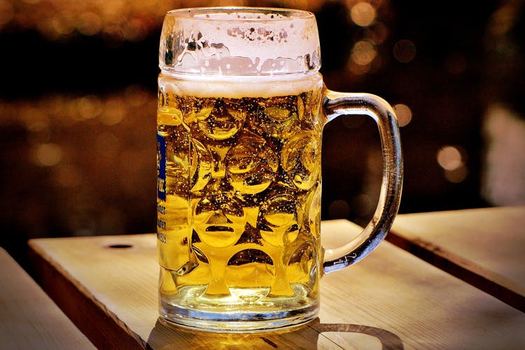 Beer glass,Beer,Mug,Drink,Alcoholic beverage,Drinkware,Beer stein,Lager,Pint glass,Pint