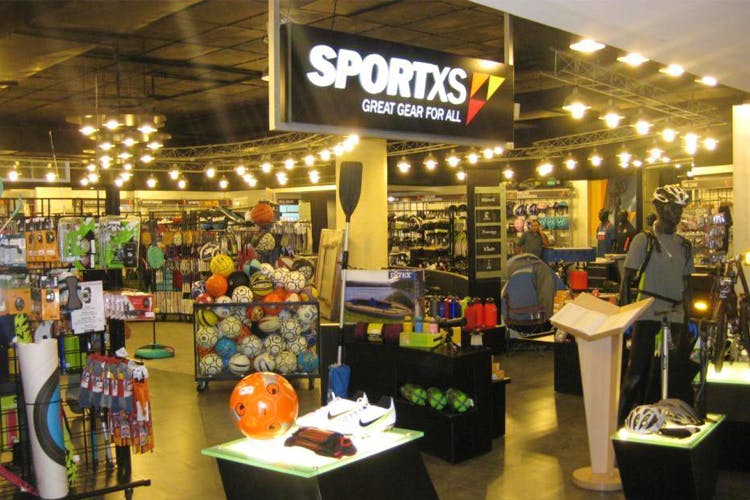 Building,Outlet store,Retail,Trade,Athletic shoe
