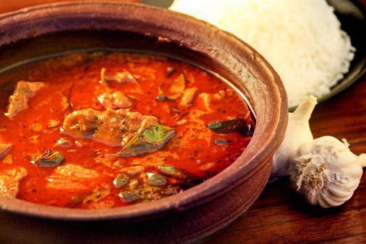 Dish,Food,Cuisine,Red curry,Ingredient,Curry,Sundubu jjigae,Meat,Produce,Güveç