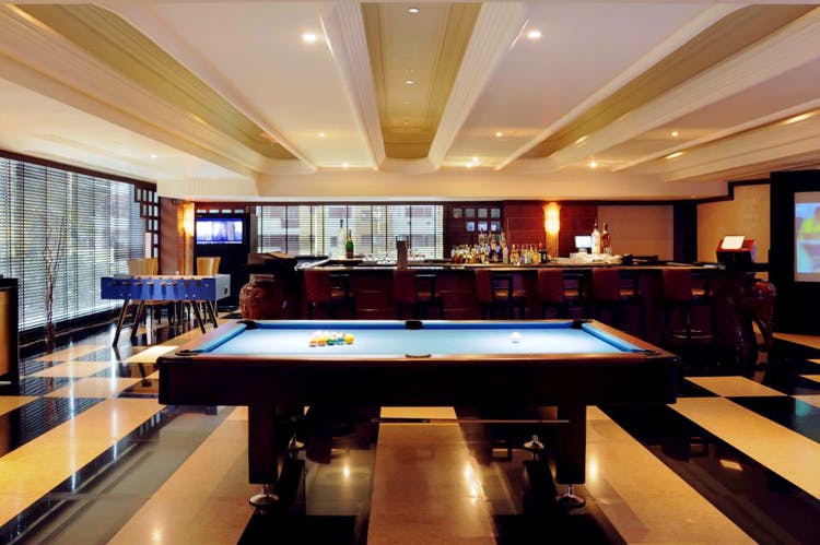 Billiard room,Billiard table,Pool,Games,Room,Recreation room,Indoor games and sports,English billiards,Table,Property