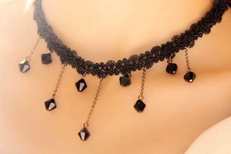 Necklace,Jewellery,Body jewelry,Fashion accessory,Neck,Bead,Jewelry making,Chain,Art
