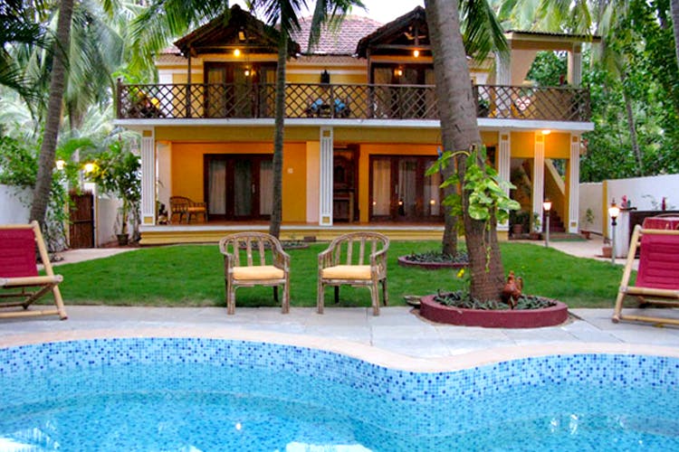 Property,House,Swimming pool,Building,Real estate,Home,Resort,Leisure,Estate,Villa