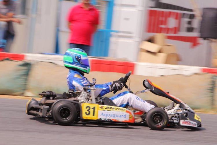 Sports,Racing,Motorsport,Vehicle,Race track,Formula libre,Race car,Auto racing,Car,Kart racing