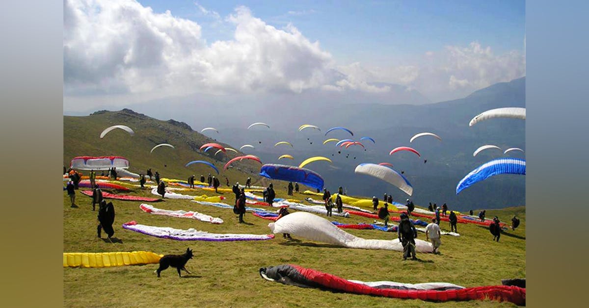 Paragliding At Bir Billing In Himachal Pradesh
