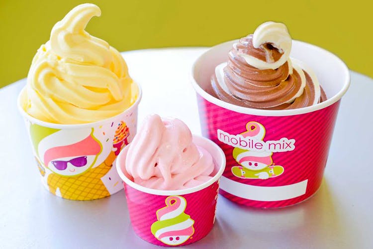 Make Your Own Healthy Dessert At Menchies Frozen Yoghurt In Indiranagar