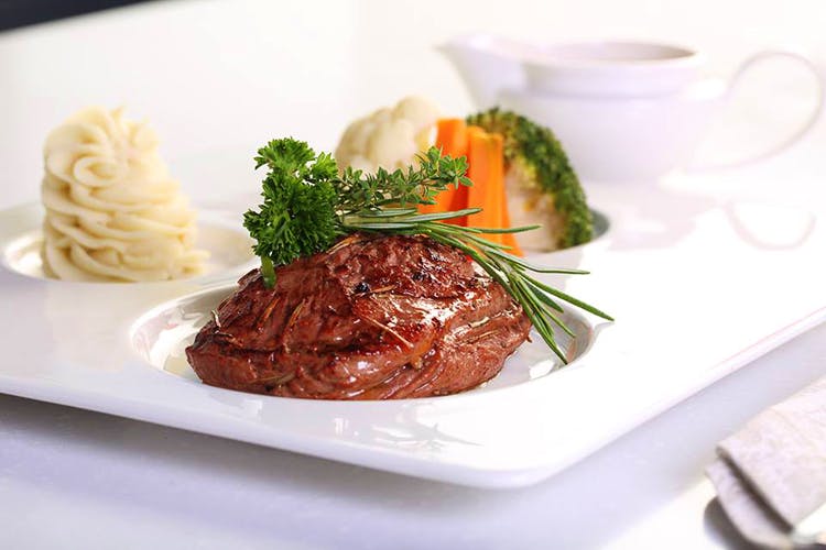 Dish,Food,Cuisine,Ingredient,Meat,Garnish,Veal,Steak,Beef tenderloin,Produce