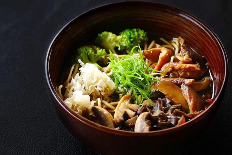 Dish,Cuisine,Food,Ingredient,Meat,Produce,Donburi,Recipe,Comfort food,Kamameshi