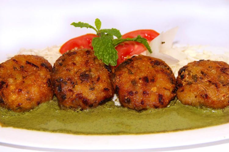 Dish,Food,Cuisine,Kofta,Shami kebab,Cutlet,Meatball,Ingredient,Fried food,Frikadeller