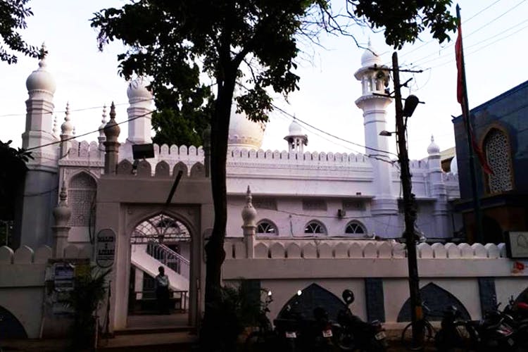 Building,Architecture,Mosque,Place of worship,Tree,Synagogue,Facade,House