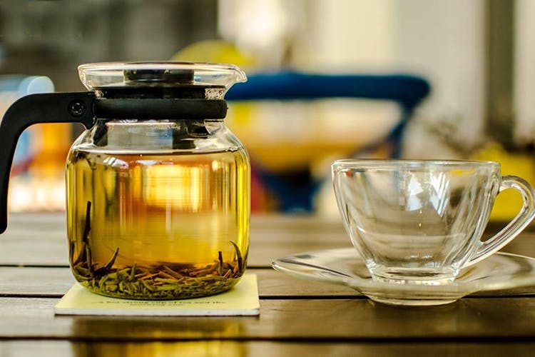 Teapot,Serveware,Tableware,Drink,Chinese herb tea,Tea,Cup,Glass,Drinkware,Tea set