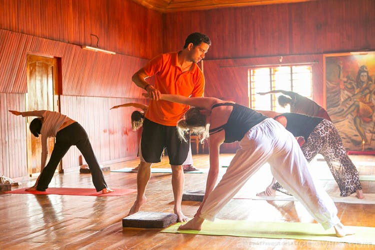 Physical fitness,Yoga,Room,Dance,Hardwood,Stretching,Exercise,Aerobics,Leisure,Floor