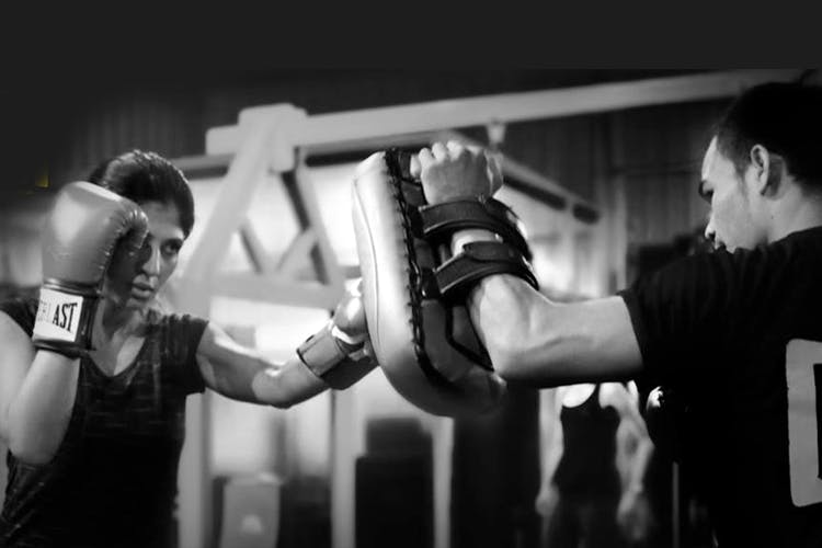 Arm,Muscle,Photography,Monochrome,Hand,Black-and-white,Boxing,Flash photography,Personal protective equipment,Boxing glove