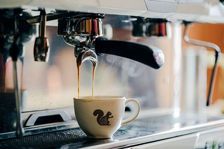 Espresso machine,Small appliance,Home appliance,Coffeemaker,Espresso,Barista,Ristretto,Drink,Kitchen appliance,Coffee