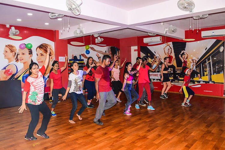 Dance,Entertainment,Event,Performing arts,Choreography,Leisure,Fun,Line dance,Party,Exercise