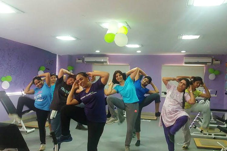 Youth,Event,Community,Room,Leisure,Fun,Dance,Zumba,Exercise,Physical fitness