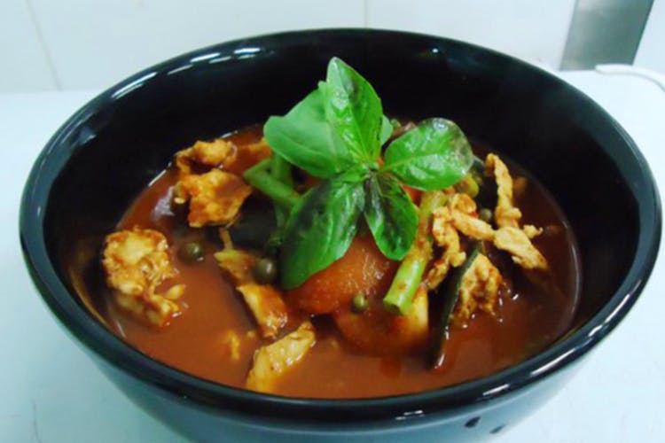 Dish,Food,Cuisine,Red curry,Curry,Ingredient,Massaman curry,Stew,Produce,Jjigae