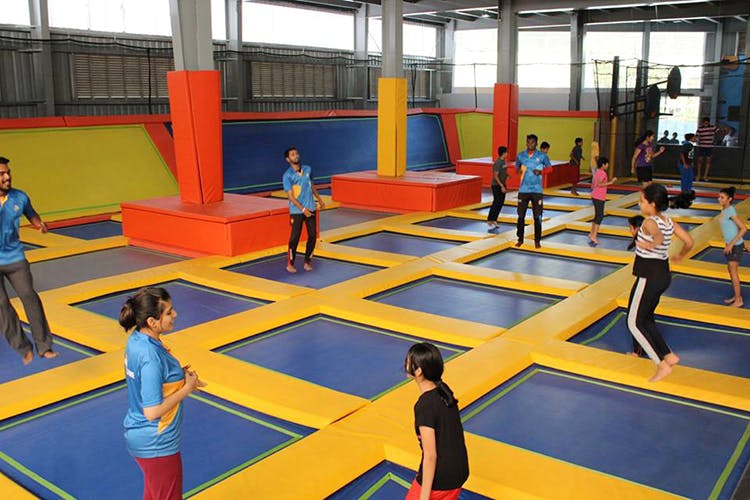 Yellow,Mat,Physical fitness,Individual sports,Sports,Sport venue,Room,Floor,Leisure,Flooring