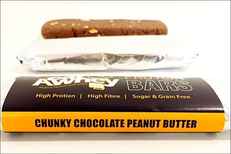Snack,Food,Rectangle,Chocolate bar,Toffee,Energy bar,Finger food